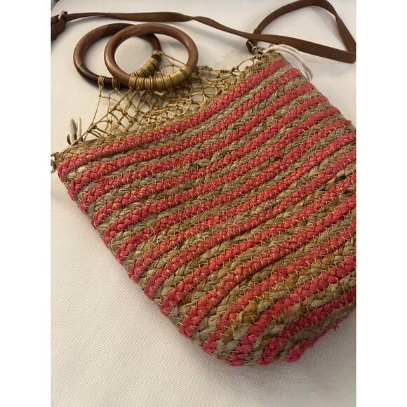 NANETTE LEPORE CLEMENTINE JUTE BUCKET SHOULDER BAG (BERRY) MSRP $68.00 - Picture 1 of 4